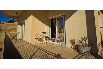 Chorwacja Privát Vrulje, Zewnątrz